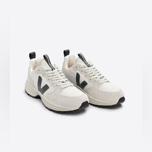 VEJA Venturi Hexamesh Sneaker